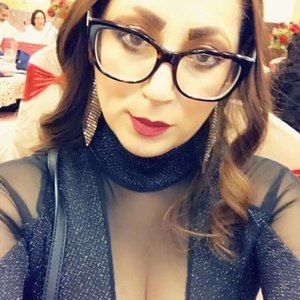 Meet your Posher, Adriana